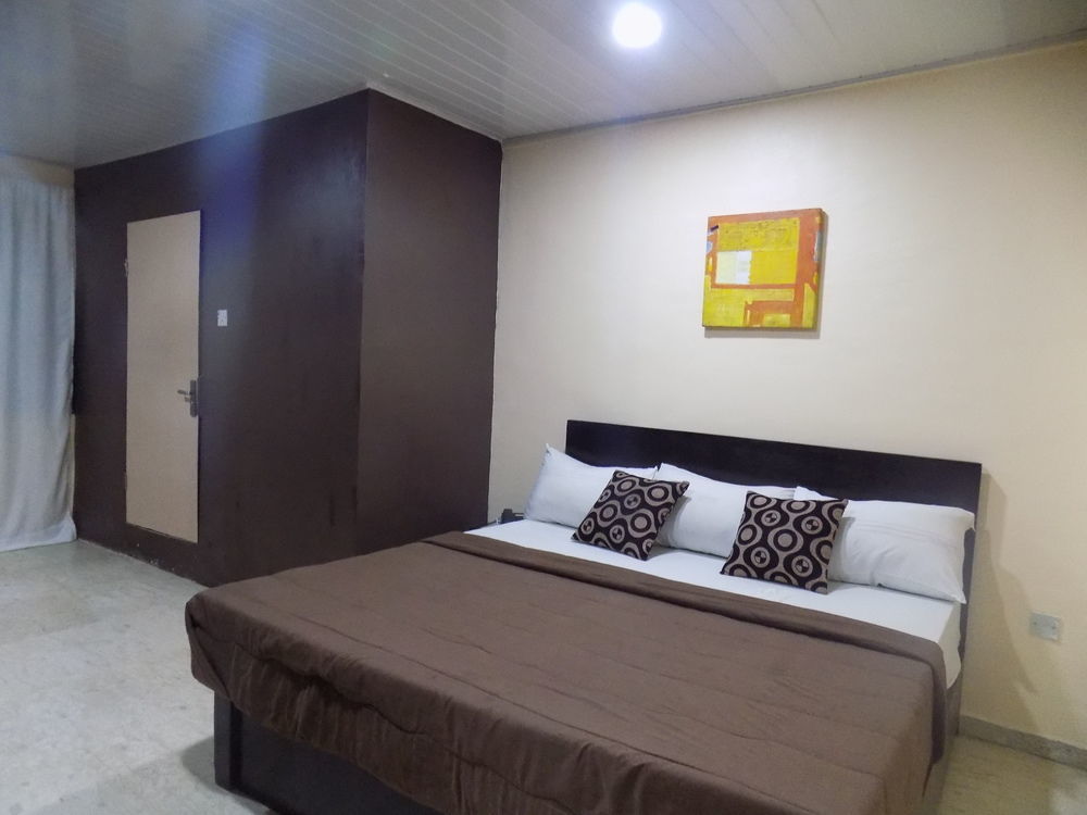 Posh Hotel And Suites Ikeja Bagian luar foto