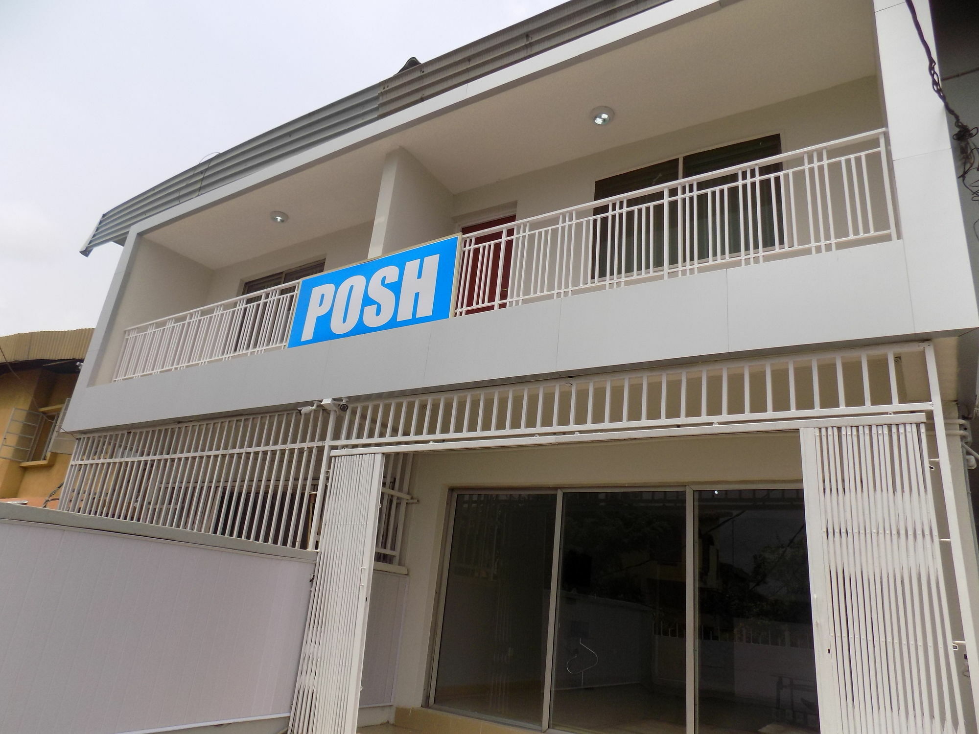 Posh Hotel And Suites Ikeja Bagian luar foto