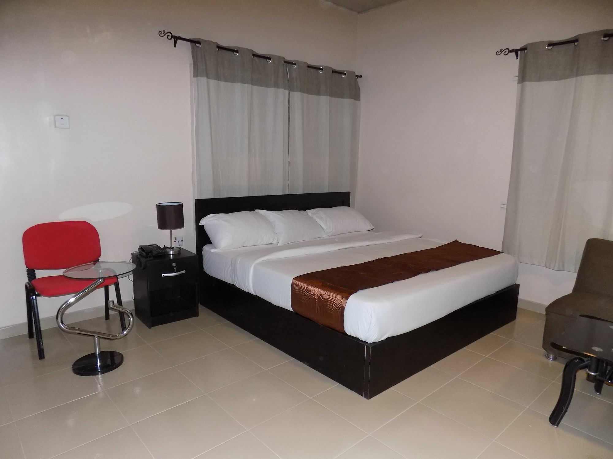 Posh Hotel And Suites Ikeja Bagian luar foto