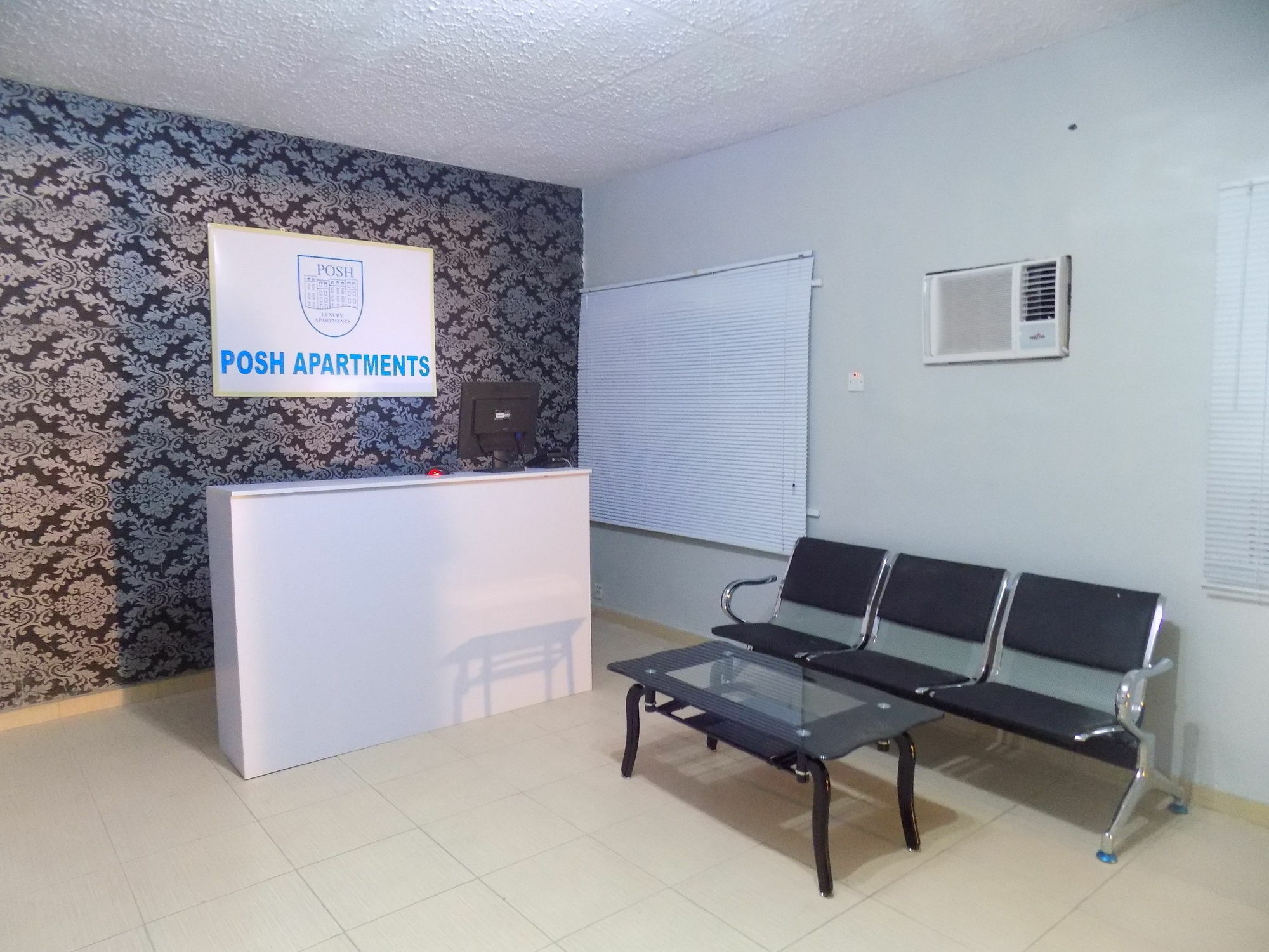 Posh Hotel And Suites Ikeja Bagian luar foto